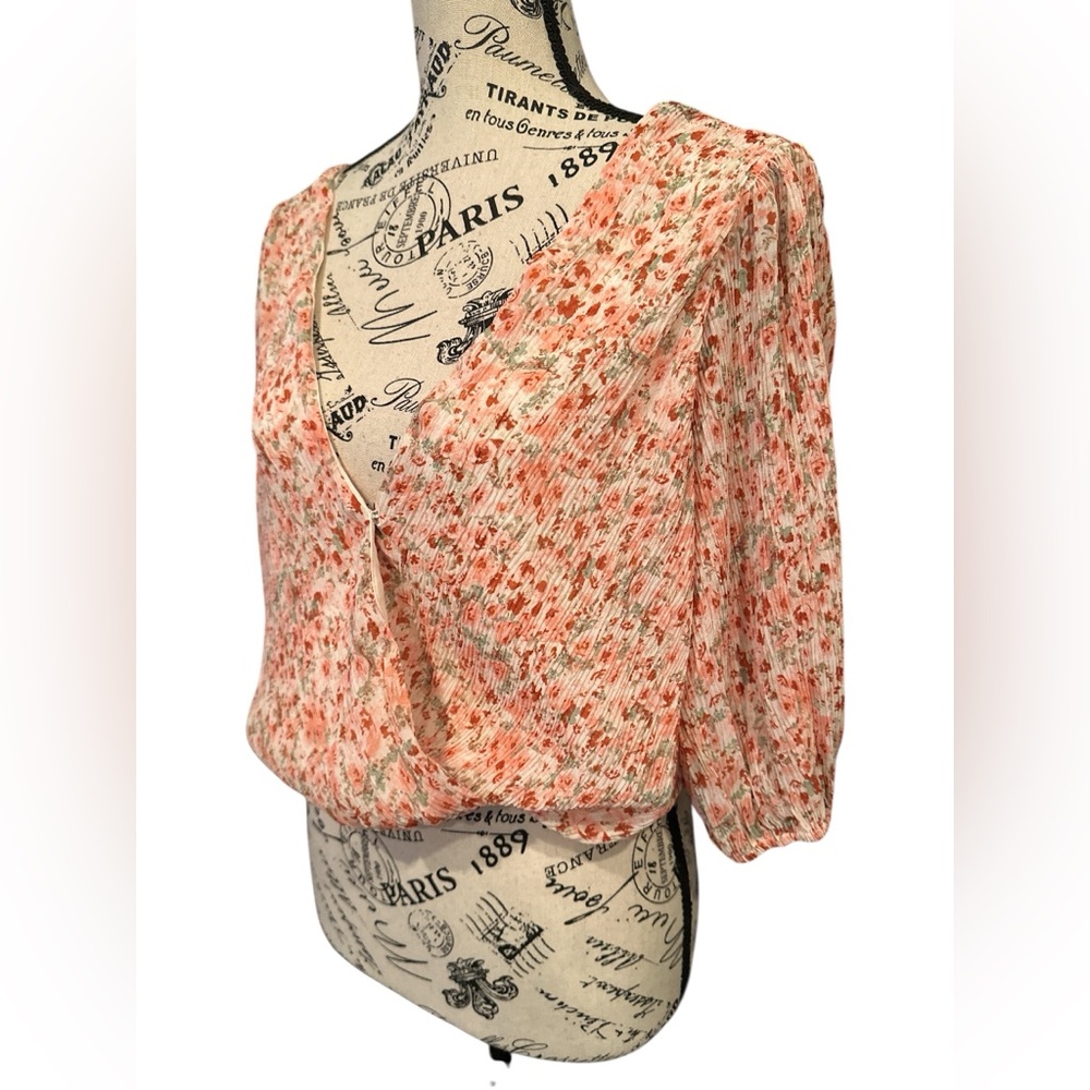 NWT Lush Flirty Pink Floral Crinkle Surplice Half Sleeve V Neck Crop Top | S - Picture 6 of 11